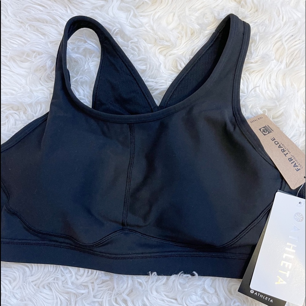 Athleta Sports Bra NWT! NEVER WORN. ✨